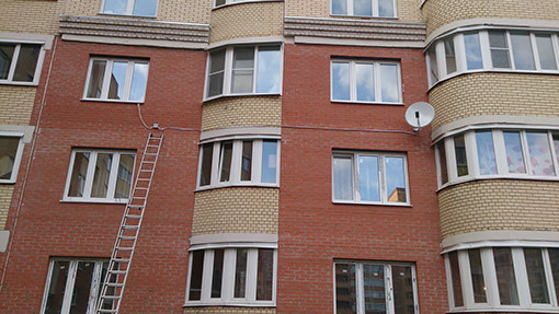 Установка и монтаж спутниковых тарелок в многоквартирном доме