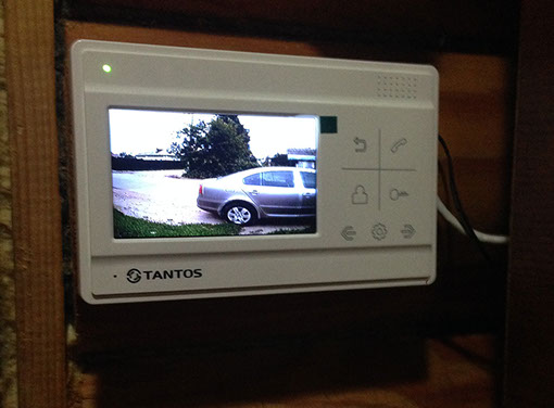 Установка и монтаж видеодомофона, в офисе