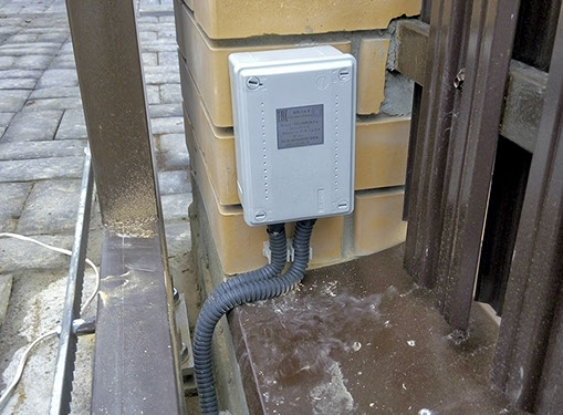 Установка уличных блоков питания