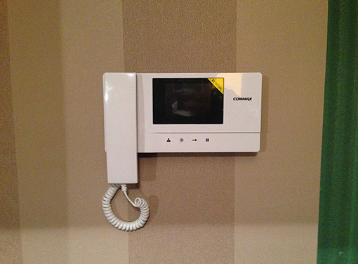 Установка видеодомофона Commax 35A